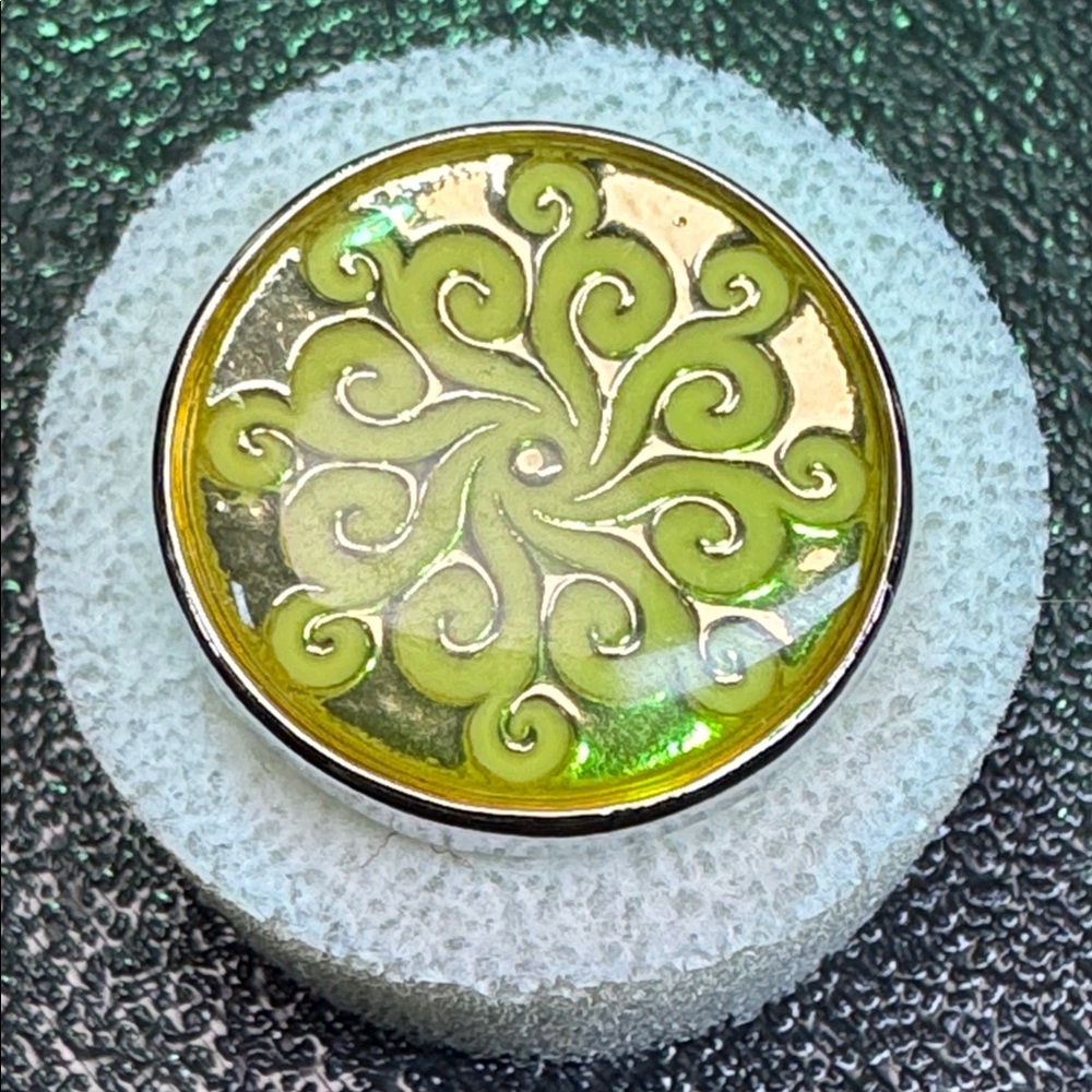 Ginger Snaps 20mm Yellow Swirl
